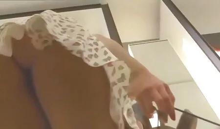 ایرینا کلیپ سکس زدن پرده از لذتی که گرفته بود خم شد.