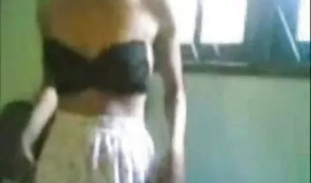 دختران کرم را لیس می زنند کلیپ سکسی پرده بکارت