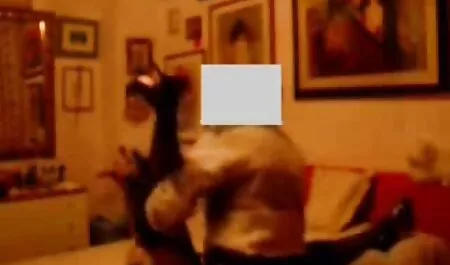 لثه کلیپ سکس پاره کردن بکارت را در دهان بپیچید